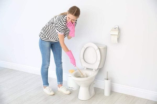 Không gian nhà vệ sinh sạch sẽ, thơm tho sau khi khử mùi