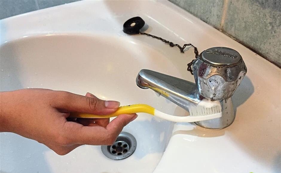 Đội ngũ nhân viên chuyên nghiệp, cam kết mang lại nguồn nước sạch cho trường học