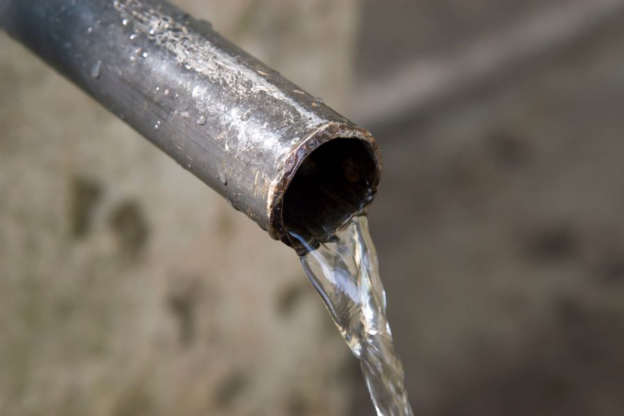 Làm sạch đường ống nước sinh hoạt theo định kì là điều rất cần thiết