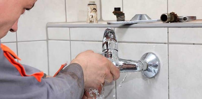 Dịch vụ Làm Sạch Đường Ống Nước – Loại Bỏ Cặn Bẩn, Nấm Mốc, Rỉ Sét
